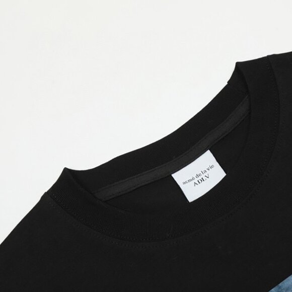 Acme De La Vie Short-Sleeved T-Shirt With A Boy Playing Video Games - Picture 3 of 6